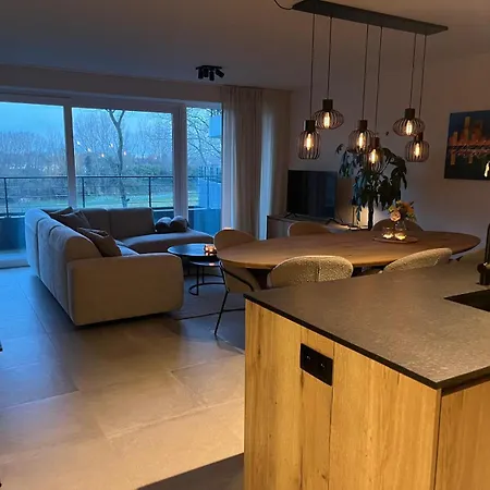 Huswell - The Waves - Apartment