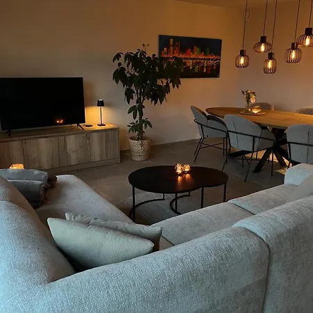 Huswell - The Waves - Apartment